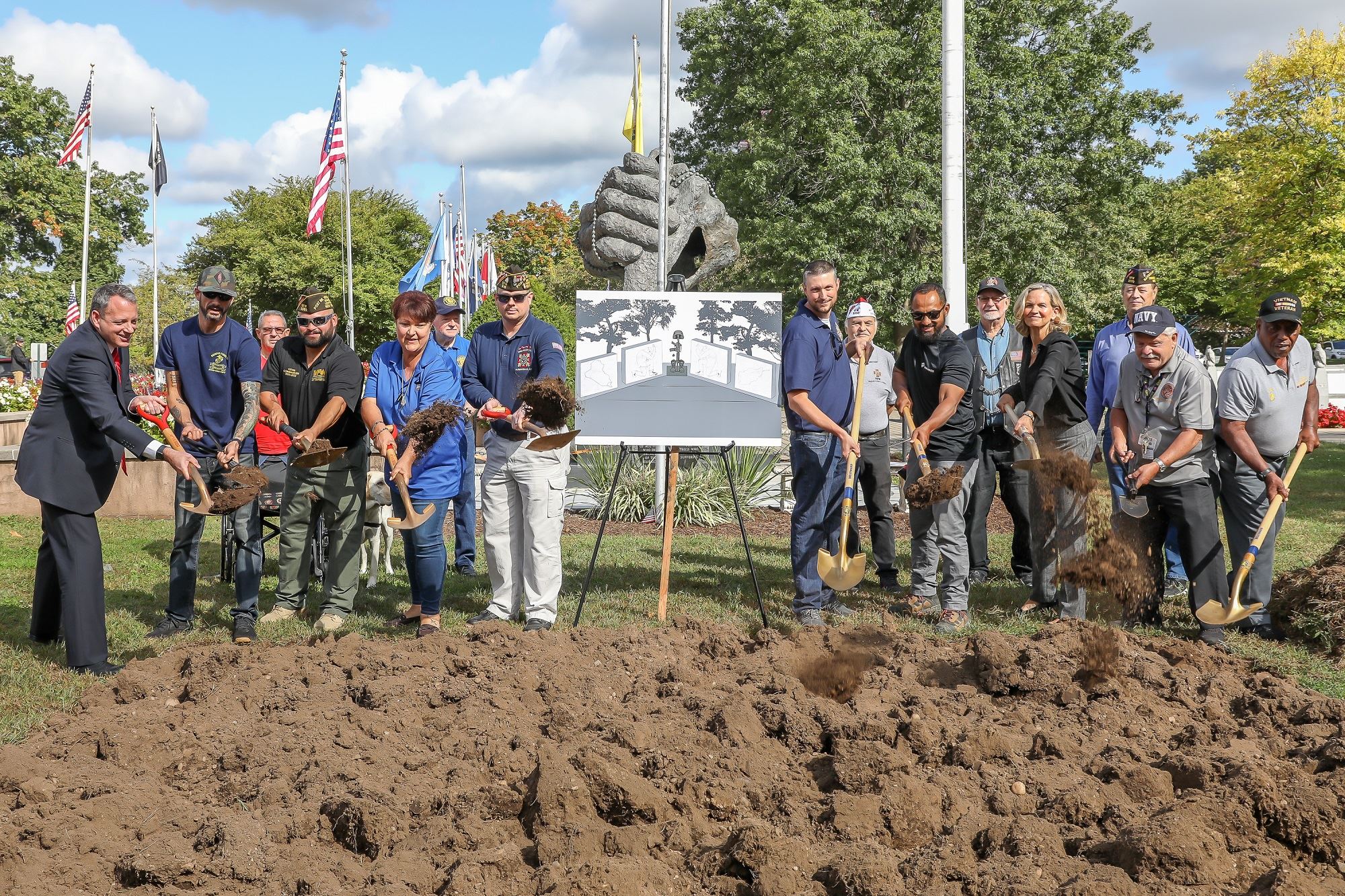County Executive Curran, Local Veterans Break Ground on New Memorial Honoring Servicemembers