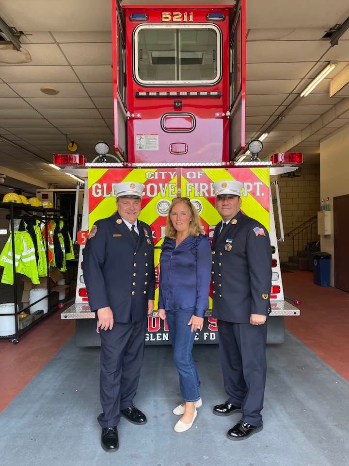 DeRiggi-Whitton Visits Glen Cove FD Recruitment Drive