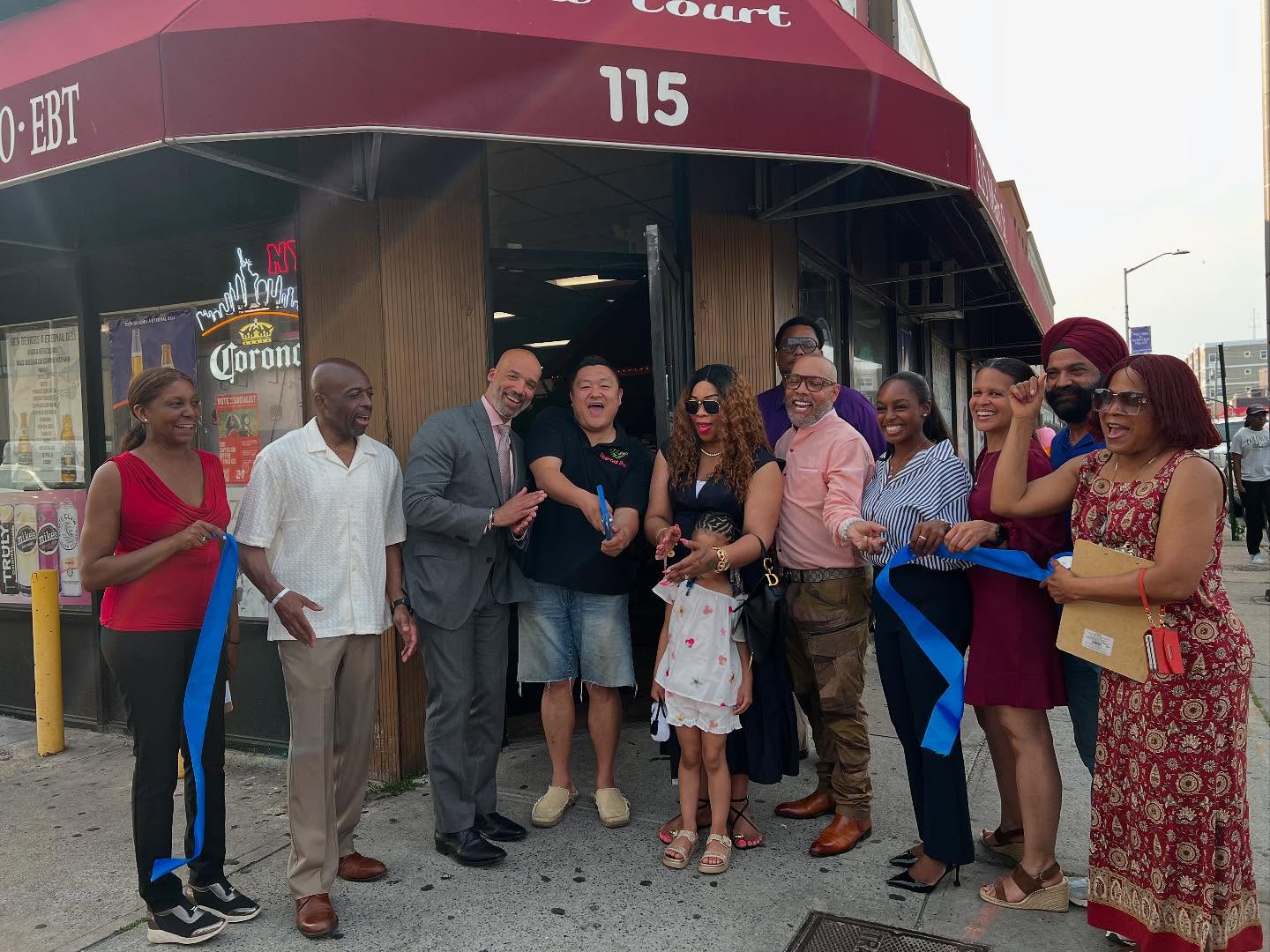 Davis and Nicks - Hempstead Ribbon Cutting 1