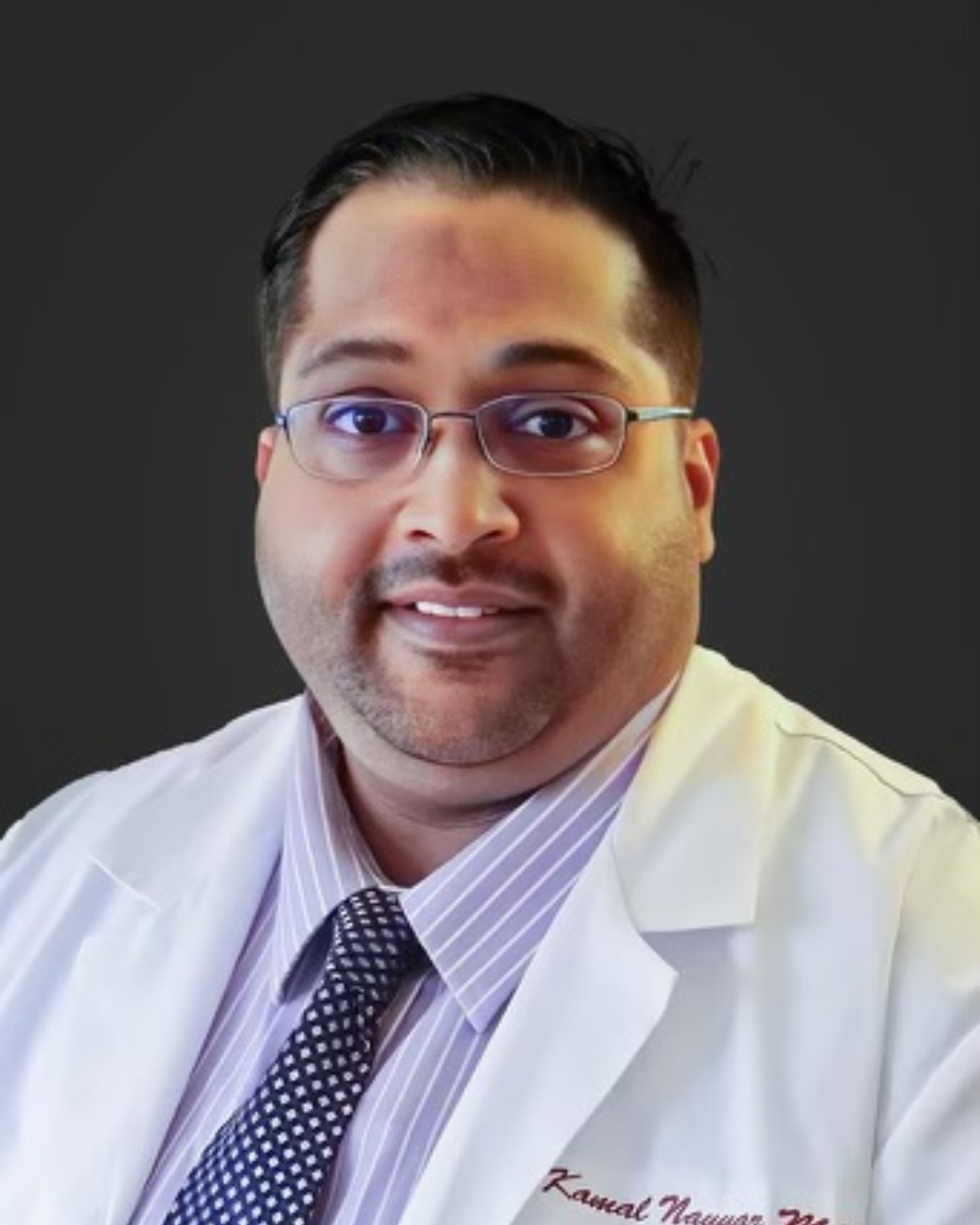 Dr Nayyar Headshot
