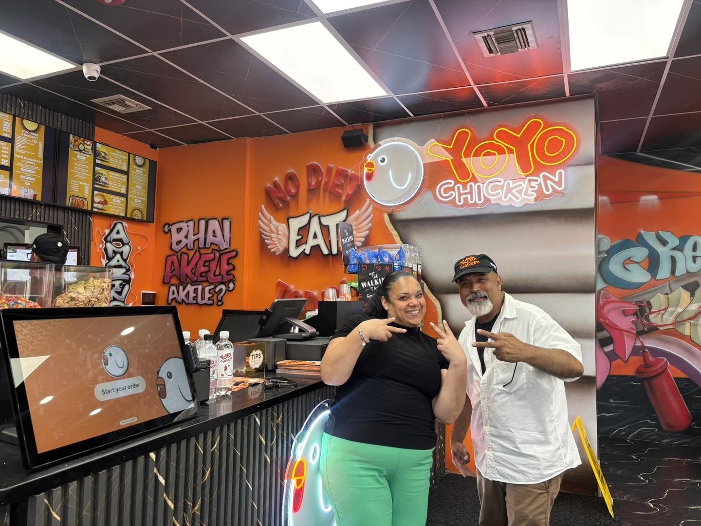 Nuez - YoYo Chicken - 2